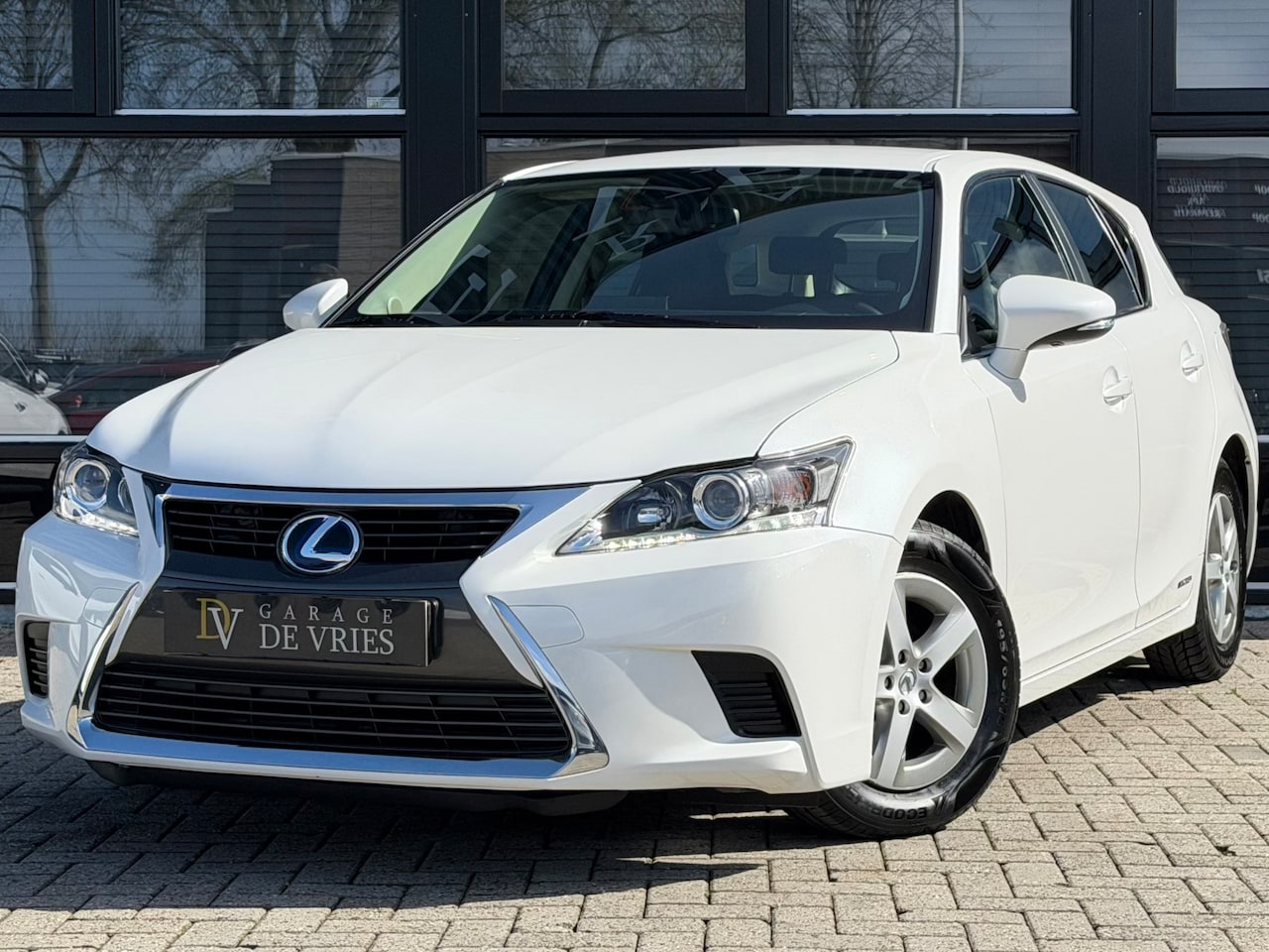 Lexus CT 200h - Luxury Line Parelmoerwit Orig NL NAP Garantie - AutoWereld.nl