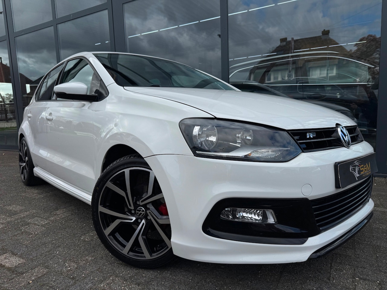 Volkswagen Polo - 1.2-12V R-line CarPlay - AutoWereld.nl