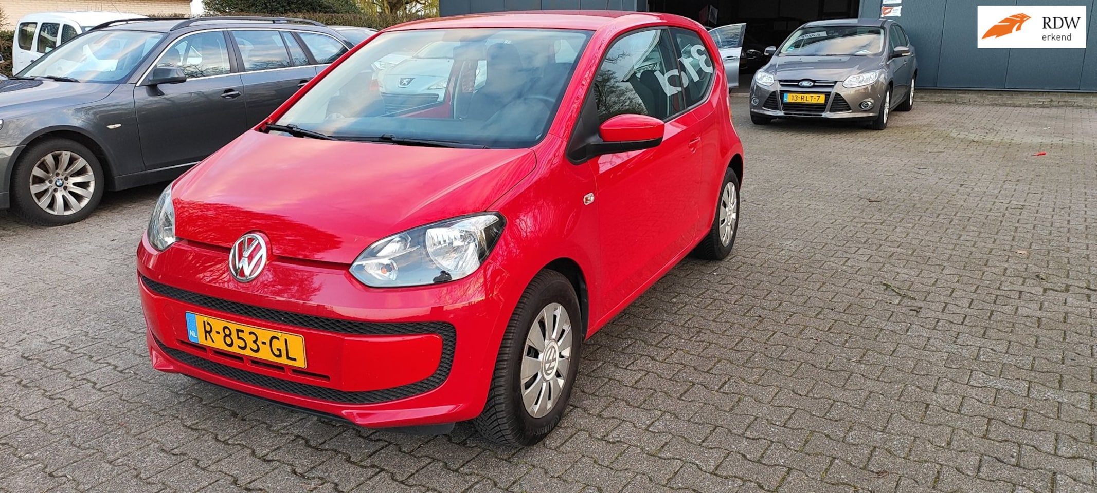 VOLKSWAGEN UP