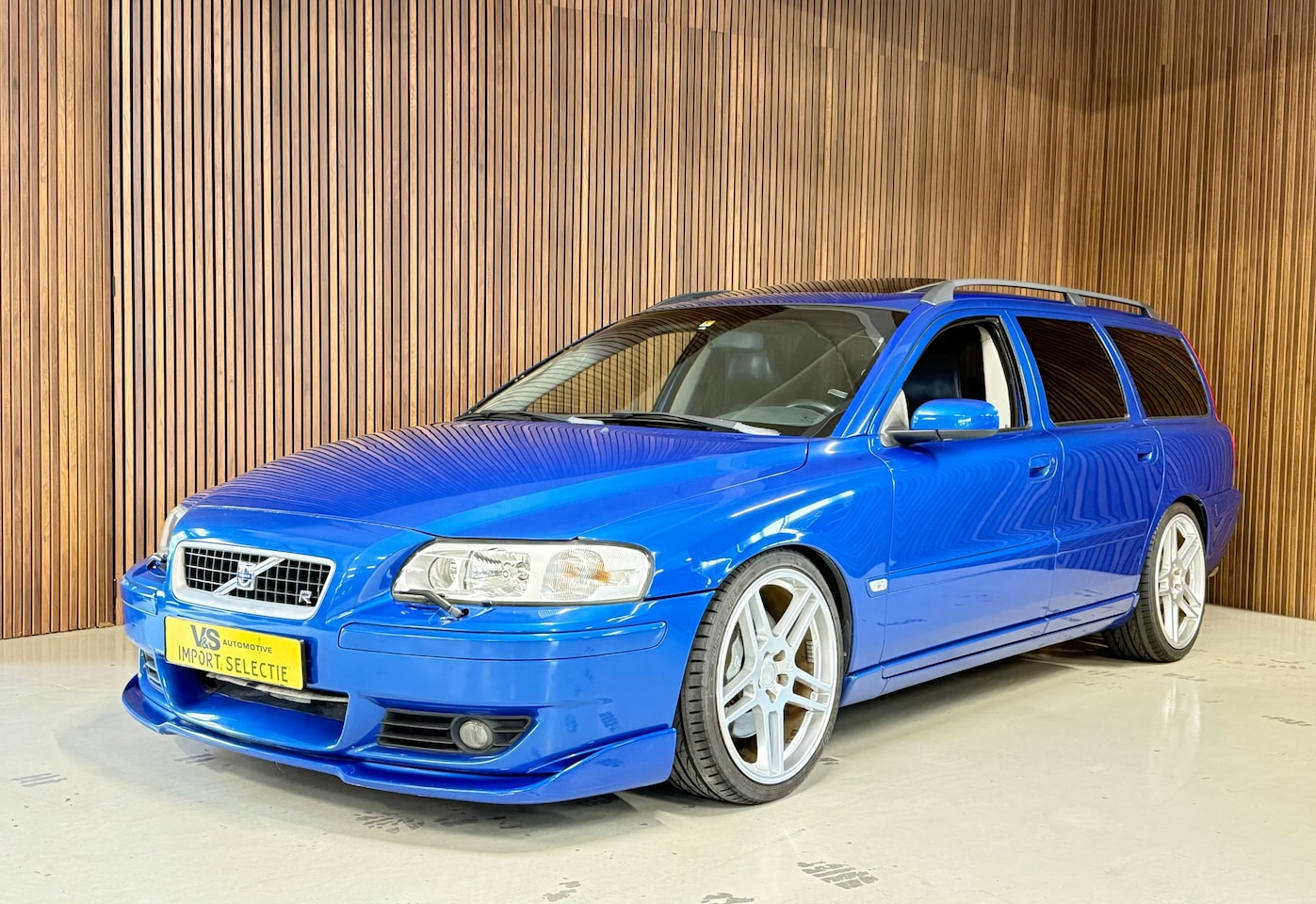Volvo V70 - 2.5 R - Sonic Blue - AutoWereld.nl
