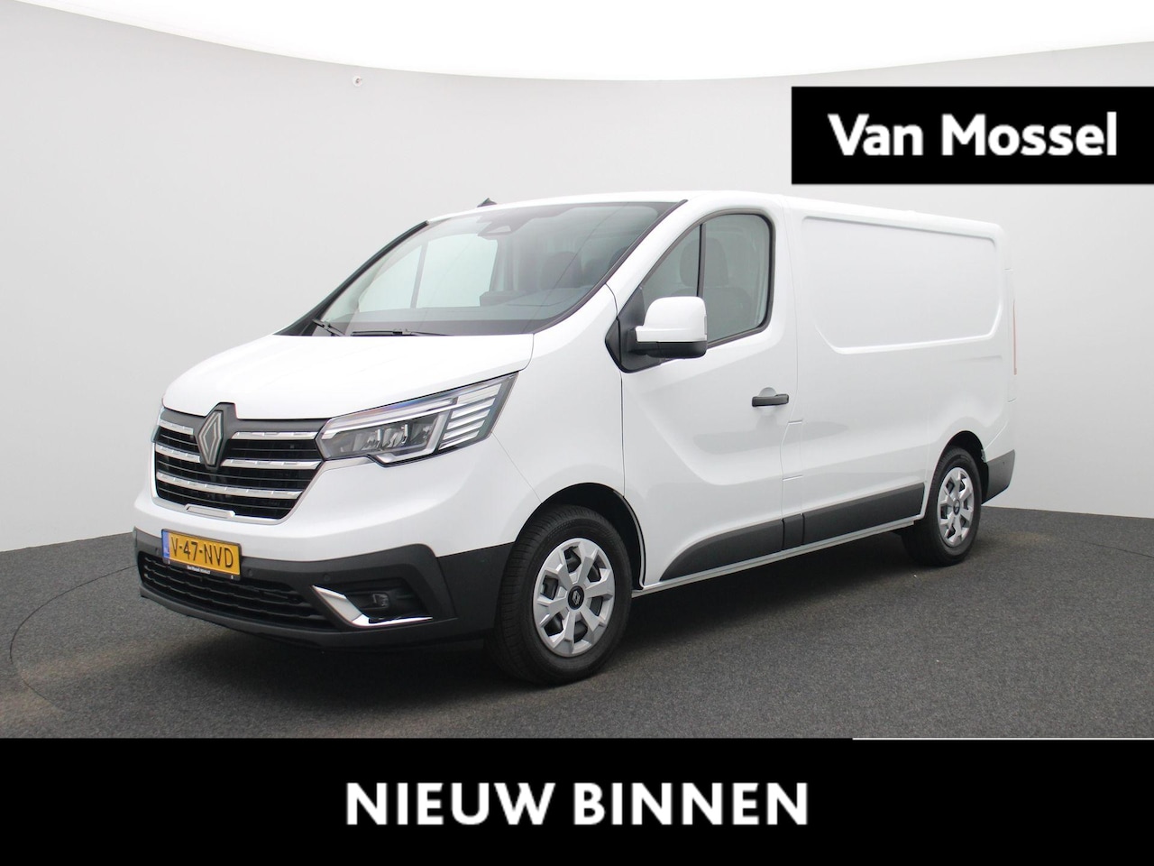 Renault Trafic E-Tech - T29 L1H1 Advance 52 kWh | Lat-om-lat + Laadvloer | Camera | Trekhaak | LED Pure Vision | F - AutoWereld.nl