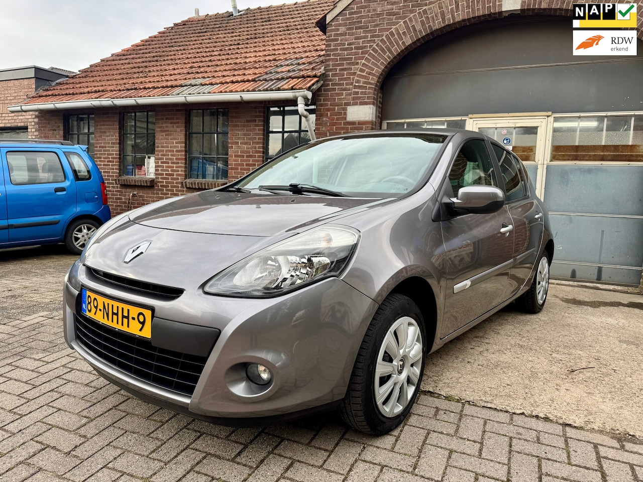 Renault Clio - 1.2 Authentique I AIRCO I TREKHAAK I - AutoWereld.nl