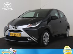 Toyota Aygo - 1.0 VVT-i x-play * Automaat | Dealer Onderhouden | Camera | Bluetooth | Airco