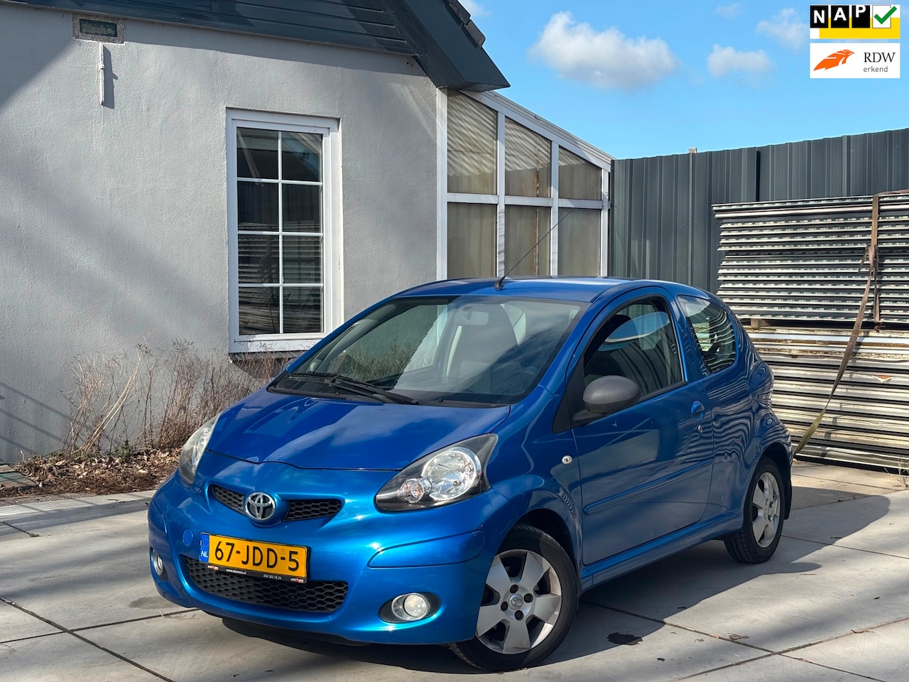 Toyota Aygo - 1.0-12V Dynamic Blue | Nieuwe APK | Automaat | Airco | El. Ramen | Inruilauto, zo mee! - AutoWereld.nl