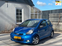 Toyota Aygo - 1.0-12V Dynamic Blue | Nieuwe APK | Automaat | Airco | El. Ramen | Inruilauto, zo mee