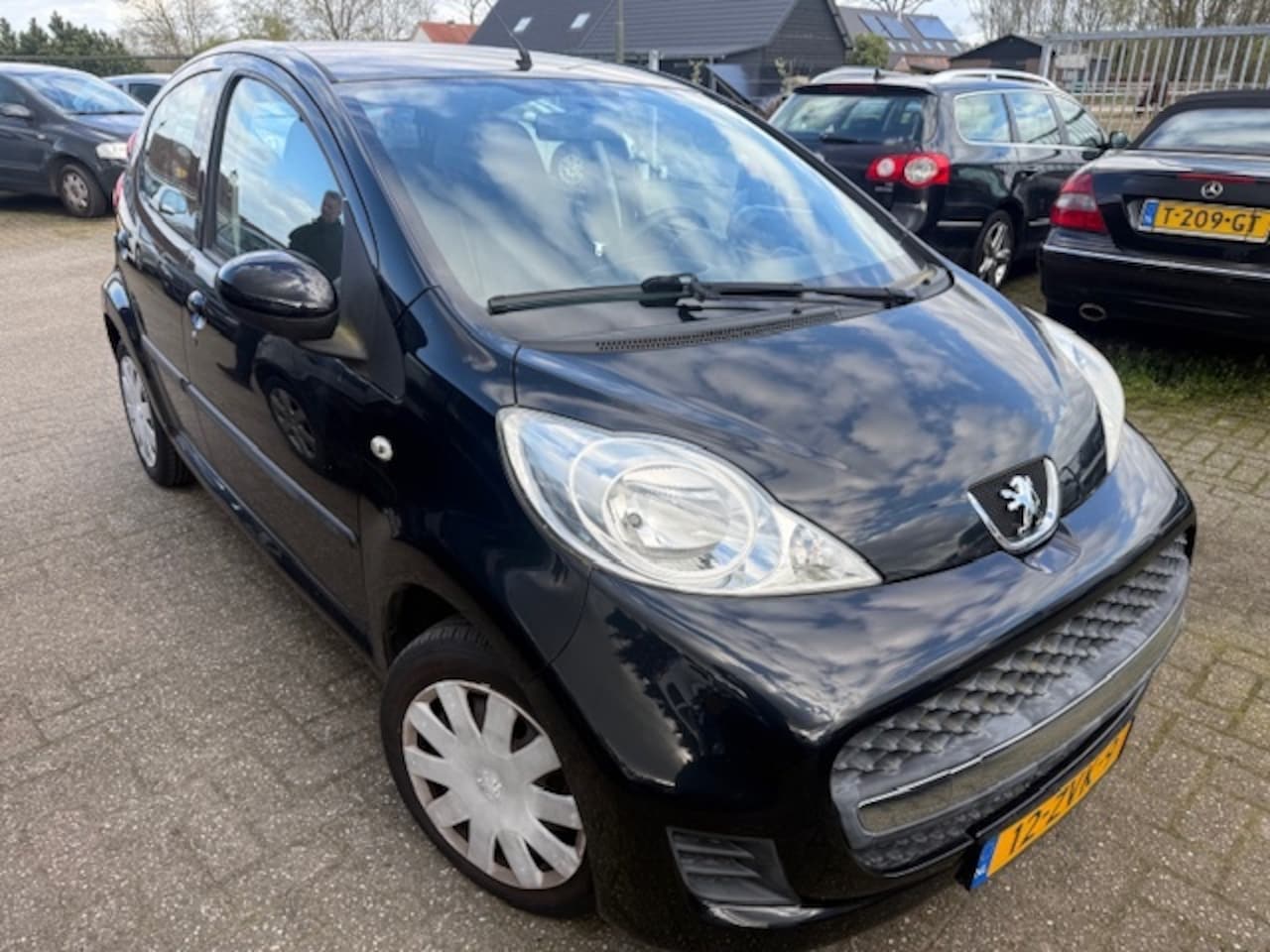 Peugeot 107 - 1.0-12V XS 1.0-12V XS - AutoWereld.nl