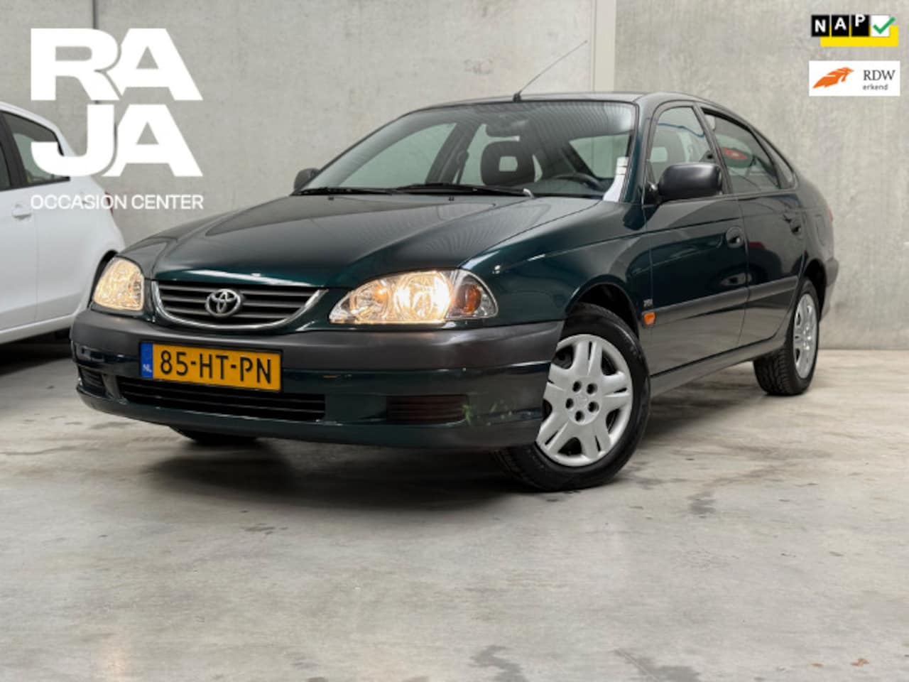 Toyota Avensis - 1.6-16V Linea Terra Airco DEALERONDERHOUDEN UNIEK - AutoWereld.nl