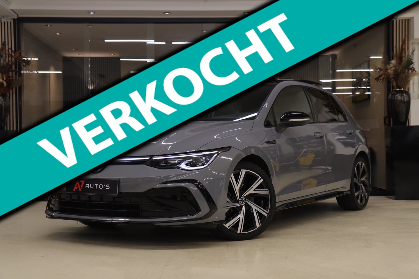 Volkswagen Golf - 1.5 eTSI R-Line Business PANO/CAM/CARPLAY/IQ/ACC/DCC/VOL - AutoWereld.nl