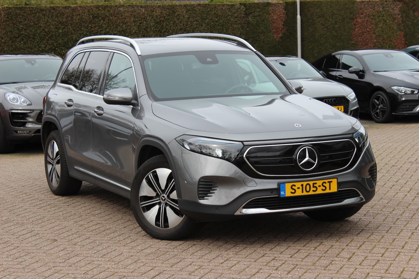 Mercedes-Benz EQB - 250 Business Line 7p. 67 kWh / SoH 96,9% / Camera / Apple CarPlay / Half leder / Keyless / - AutoWereld.nl