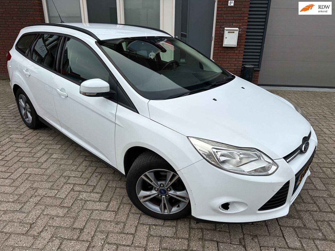 Ford Focus Wagon - 1.0 EcoBoost Edition / Navi / PDC / Airco / LM / Cruise - AutoWereld.nl