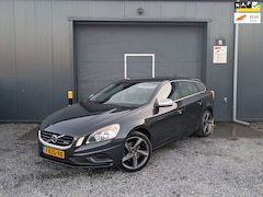 Volvo V60 - 1.6 T3 R-Design, NAP, AIRCO, AUTOMAAT