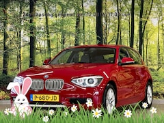 BMW 1-serie - 118i High Executive | Stoelverwarming | Parkeersensoren Achter | Stop/Start systeem | Blue