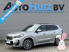 BMW X1 - sDrive20i M Sport Premium Pakket Panoramadak Trekhaak Achteruitrijcamera Stoelverwarming K