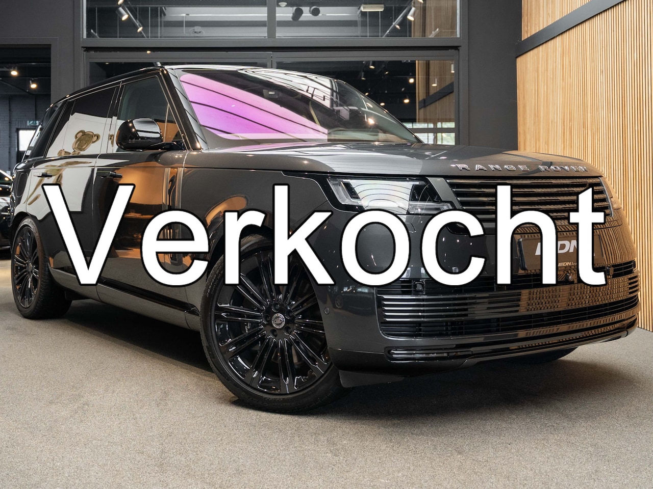 Land Rover Range Rover - P530 SV V8 LWB Captain Seats 4.4 P530 LWB SV - AutoWereld.nl