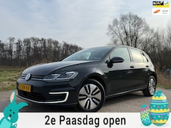 Volkswagen e-Golf - E-DITION Automaat / Apple CarPlay/Android Auto / Clima / Navi / 16" Velgen / PDC / Cruise