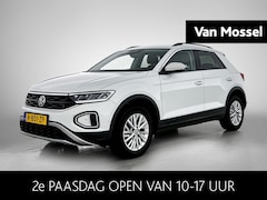 Volkswagen T-Roc - 1.5 TSI Life 75 Edition | 150 PK | Automaat | Trekhaak | Digitale cockpitscherm | Parkeers