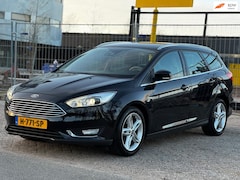 Ford Focus Wagon - 1.5 EcoBoost Titanium|xenon|camera|navi|halfleder|stoelverw|6bak