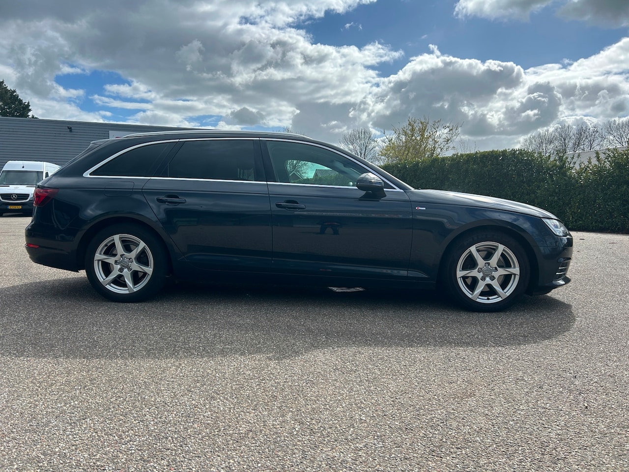 Audi A4 Avant - 2.0 TDI ultra Sport S-Line | 150 PK | - AutoWereld.nl