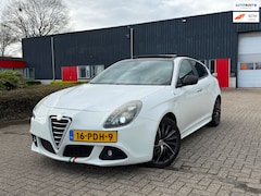 Alfa Romeo Giulietta - 1.7 TBi Quadrifoglio Verde Pano Nwe APK TURBO PROBLEEM