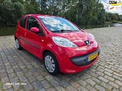 Peugeot 107 - 1.0-12V XS elektrische ramen cv op afs 5 deurs