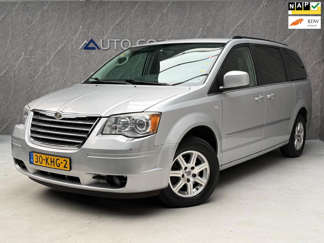 Chrysler Grand Voyager - 3.8 V6 LX 7 Pers / NAP / 1e Eigenaar / APK - AutoWereld.nl