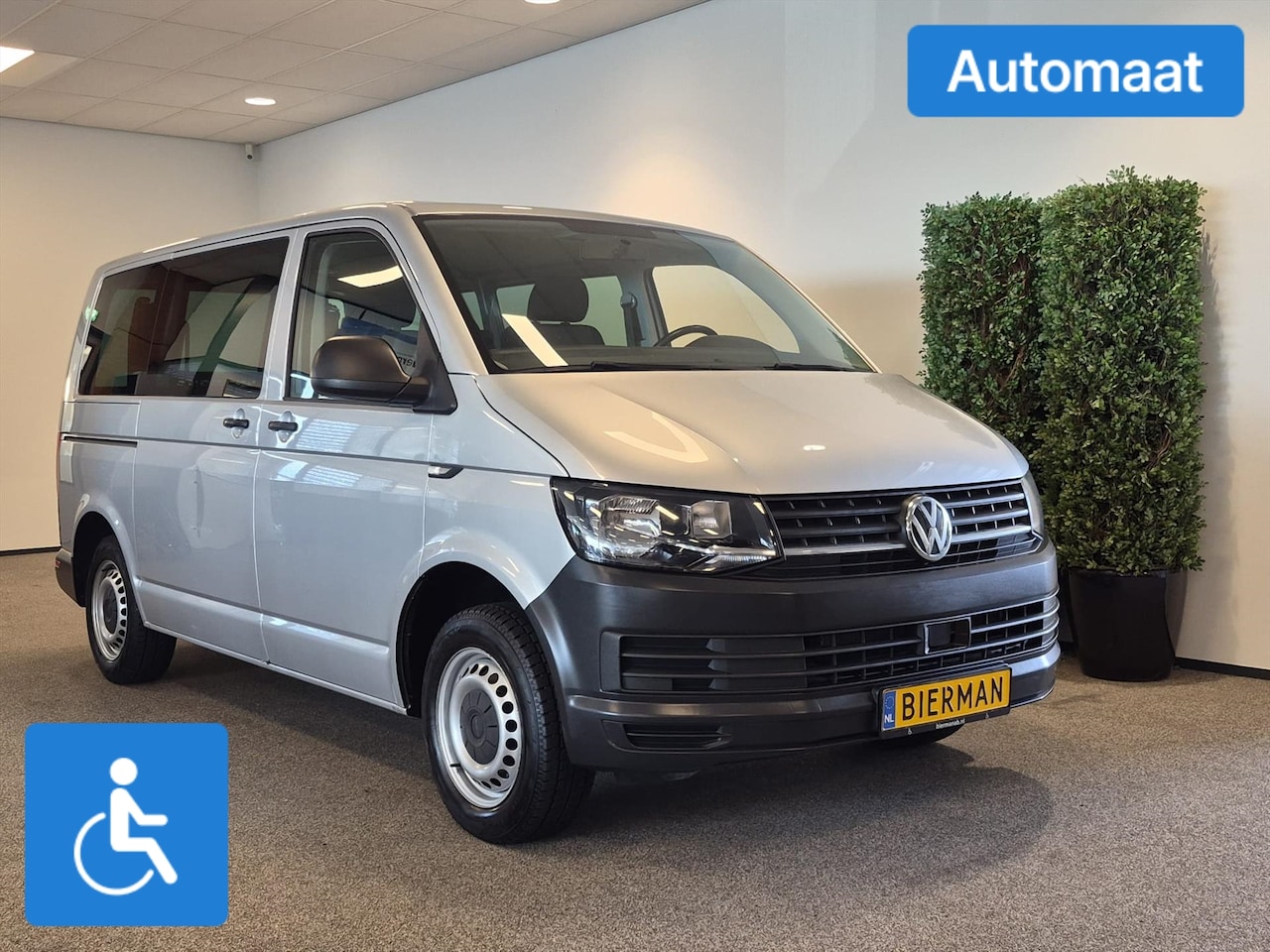 Volkswagen Transporter - L1H1 Rolstoelbus Automaat - AutoWereld.nl