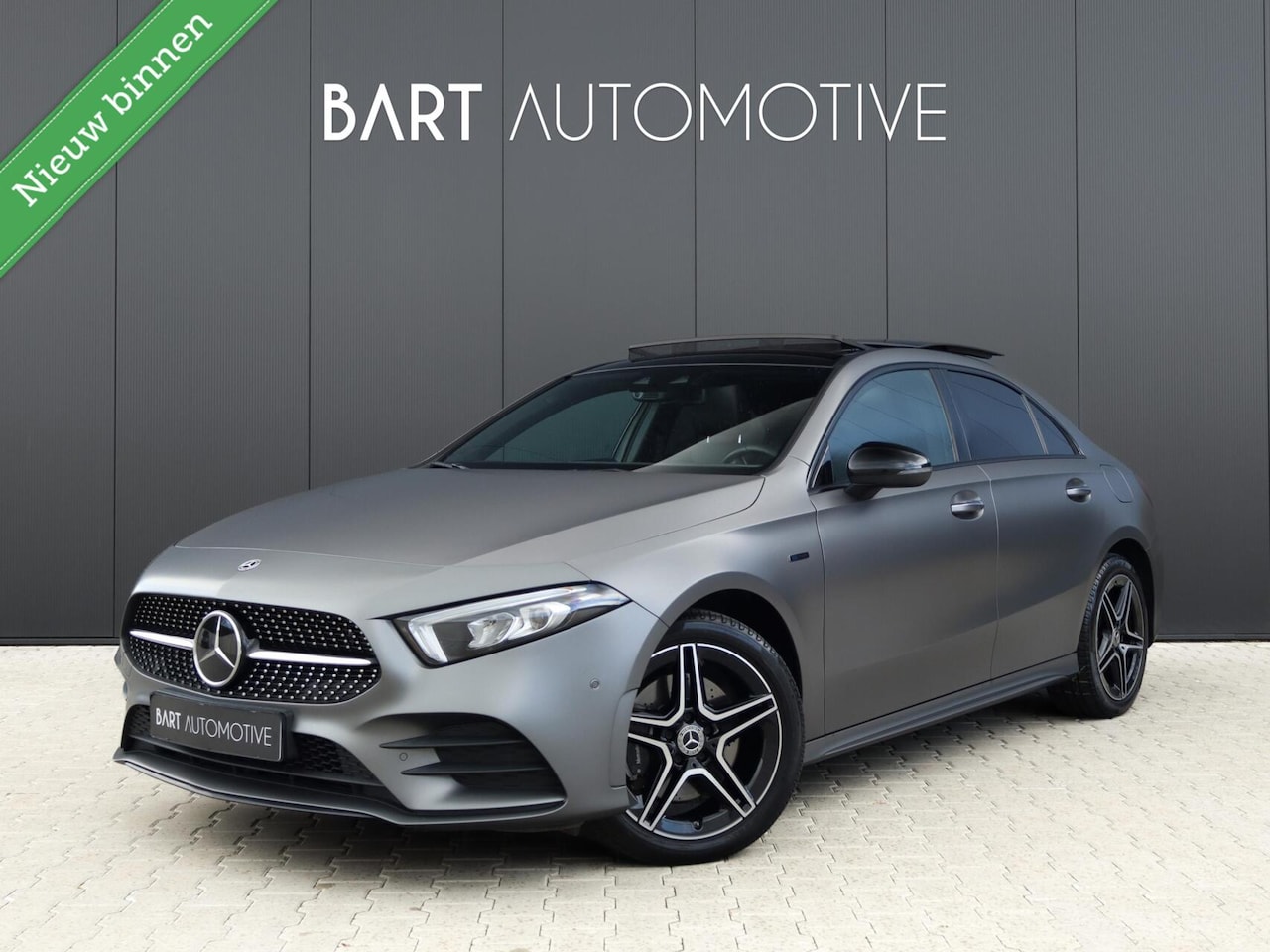 Mercedes-Benz A-klasse - Limousine 250 e AMG|ACC|Pano|Camera|Widescreen - AutoWereld.nl