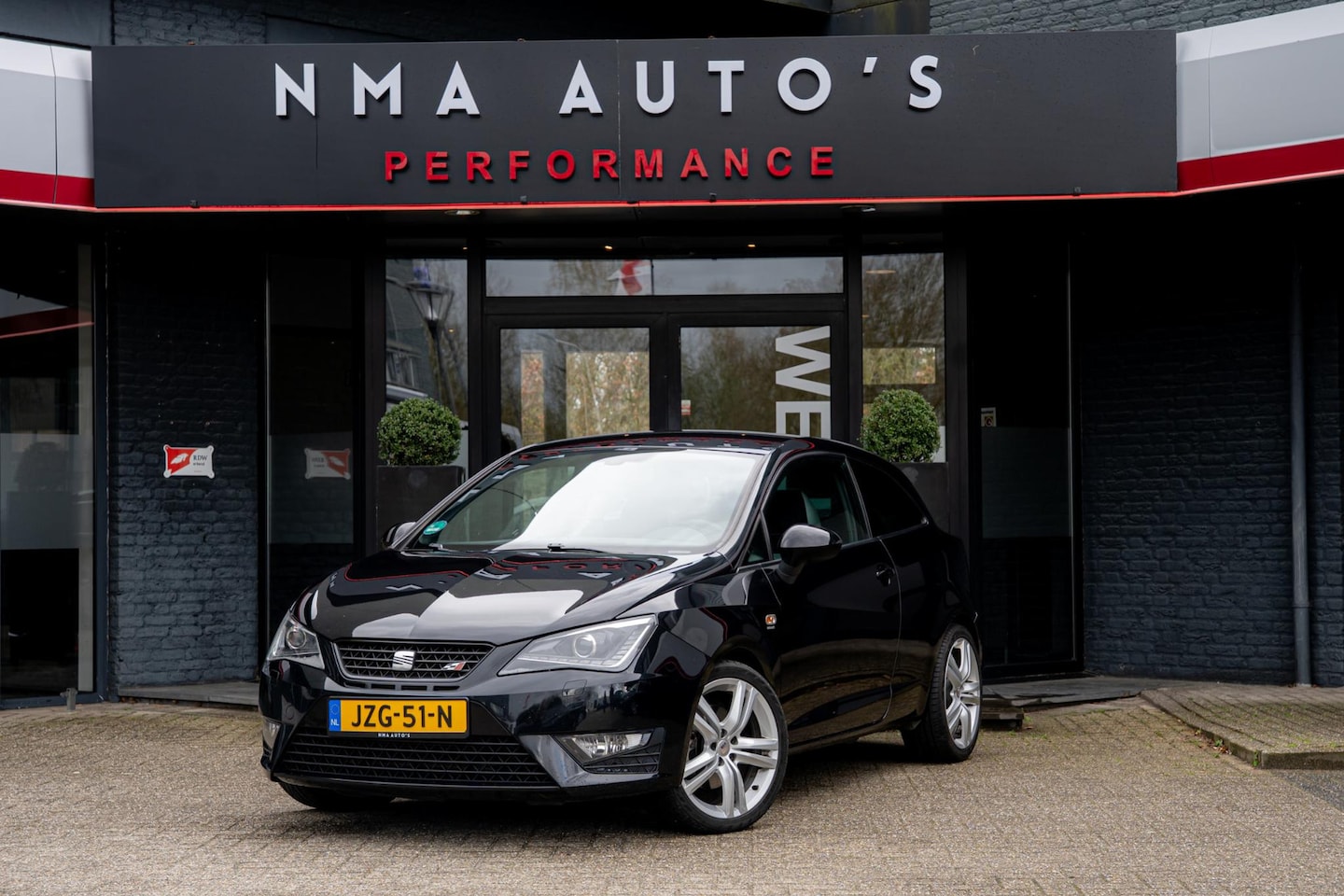 SEAT Ibiza SC - 1.4 TSI Cupra 2E EIGENAAR / 180 PK / CUPRA / NAVI BLUETOOTH / CRUISE / STOELVERWARMING / G - AutoWereld.nl