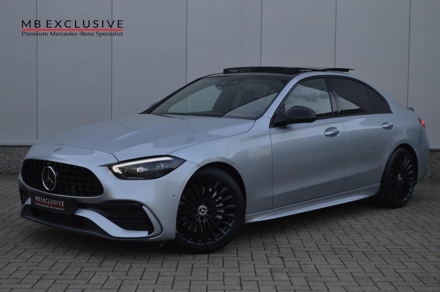 Mercedes-Benz C-klasse - 180 AMG C63 Night Edition1 AUT9 2022 - AutoWereld.nl