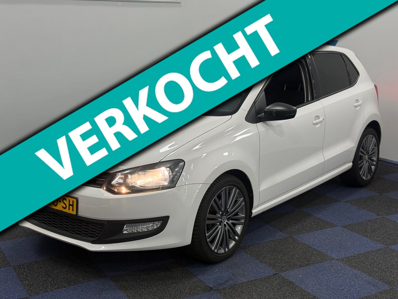 Volkswagen Polo - 1.2-12V BlueMotion / AIRCO / NAVI-MULTIEMEDIA / NAP / NETTE AUTO - AutoWereld.nl
