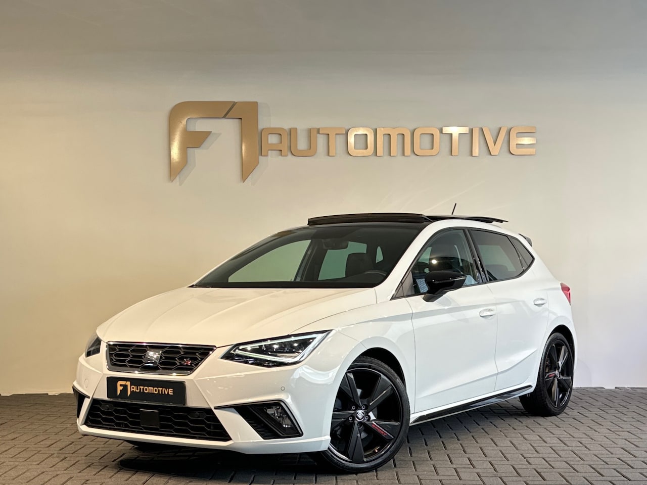 SEAT Ibiza - 1.0 TSI FR Business Intense Plus Pano|Keyles|Beats - AutoWereld.nl