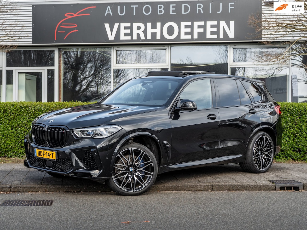 BMW X5M - COMPETITION - PANORAMADAK - CARBON - KUIPSTOELEN - BOUWERS EN WILKINS - M SPORTUITLAAT - S - AutoWereld.nl