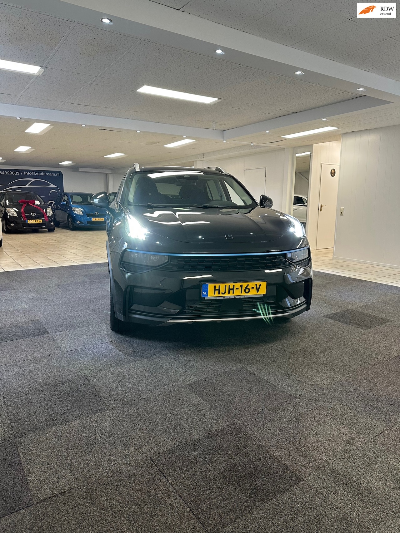 LYNK&CO LYNK & CO 01