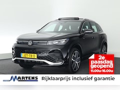 Volkswagen Tiguan - 1.5 272pk eHybrid R-Line Edition Trekhaak Camera Keyless Massage Virtual Cockpit Panoramad