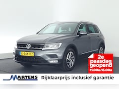 Volkswagen Tiguan - 1.4 TSI 150pk Sound Trekhaak Navigatie Stoelverwarming