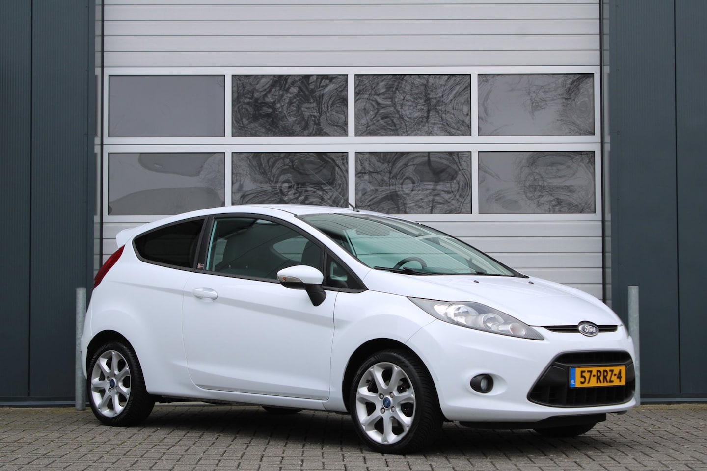 Ford Fiesta - 1.25 S-Edition Airco/Elek.Ramen/C.V./RadioCD.AUX/16"LM/Isofix/Trekhaak/GoedOnderhouden/APK - AutoWereld.nl