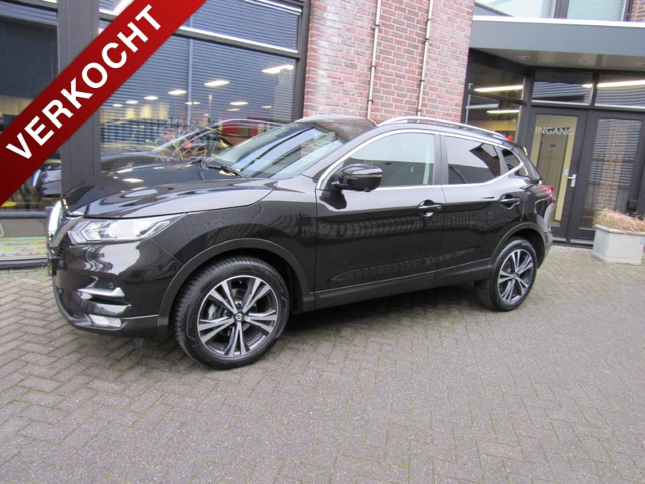 Nissan Qashqai - 1.3 DIG-T 160pk DCT E N-Connecta 18 inch velgen / Panoramadak / Navigatie / Rondomzicht Ca - AutoWereld.nl