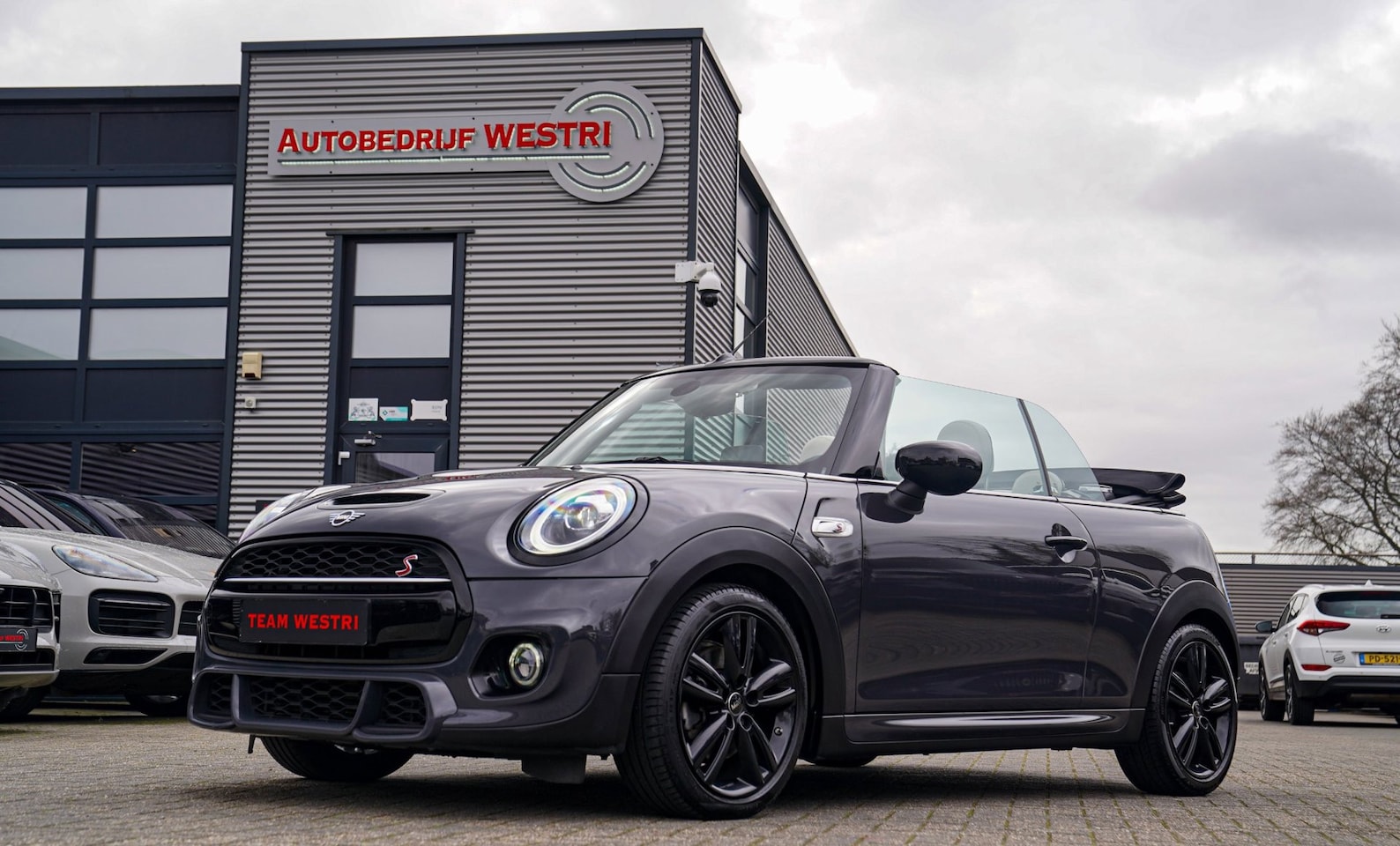 MINI Cabrio - Mini 2.0 Cooper S Hammersmith | Cabriolet | Camera | Dealer onderhouden | Stoelverwarming - AutoWereld.nl