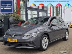 Volkswagen Golf - 1.0 eTSI Life Business | Navigatie | PDC | ECC | Stoel/Stuur Verwarming | Android Auto/App