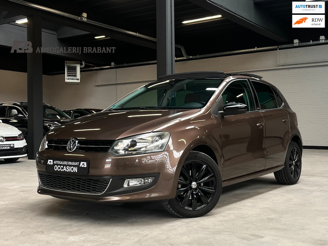 Volkswagen Polo - 1.2 TSI Highline Automaat/Panoramadak/Carplay - AutoWereld.nl