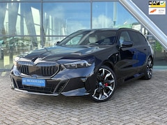 BMW 5-serie Touring - 530e M sport Pro 293pk Panoramadak / Trekhaak / Stoelventilatie / Laser Lichten
