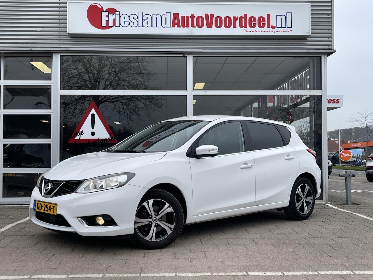 Nissan Pulsar - 1.2 DIG-T Business Edition /Cruise/Clima/Navi/Camera/APK 03-2027/ - AutoWereld.nl
