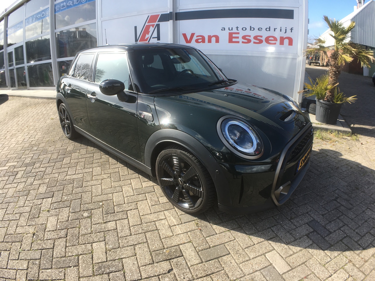 MINI Cooper S - Mini 2.0 Resolute Edition Harman Kardon, Panorama dak, NL auto, BTW auto - AutoWereld.nl