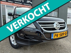 Volkswagen Tiguan - 1.4 TSI Track&Field 4Motion 6 bak met elec. panoramadak en navigatie en parkeersensoren en