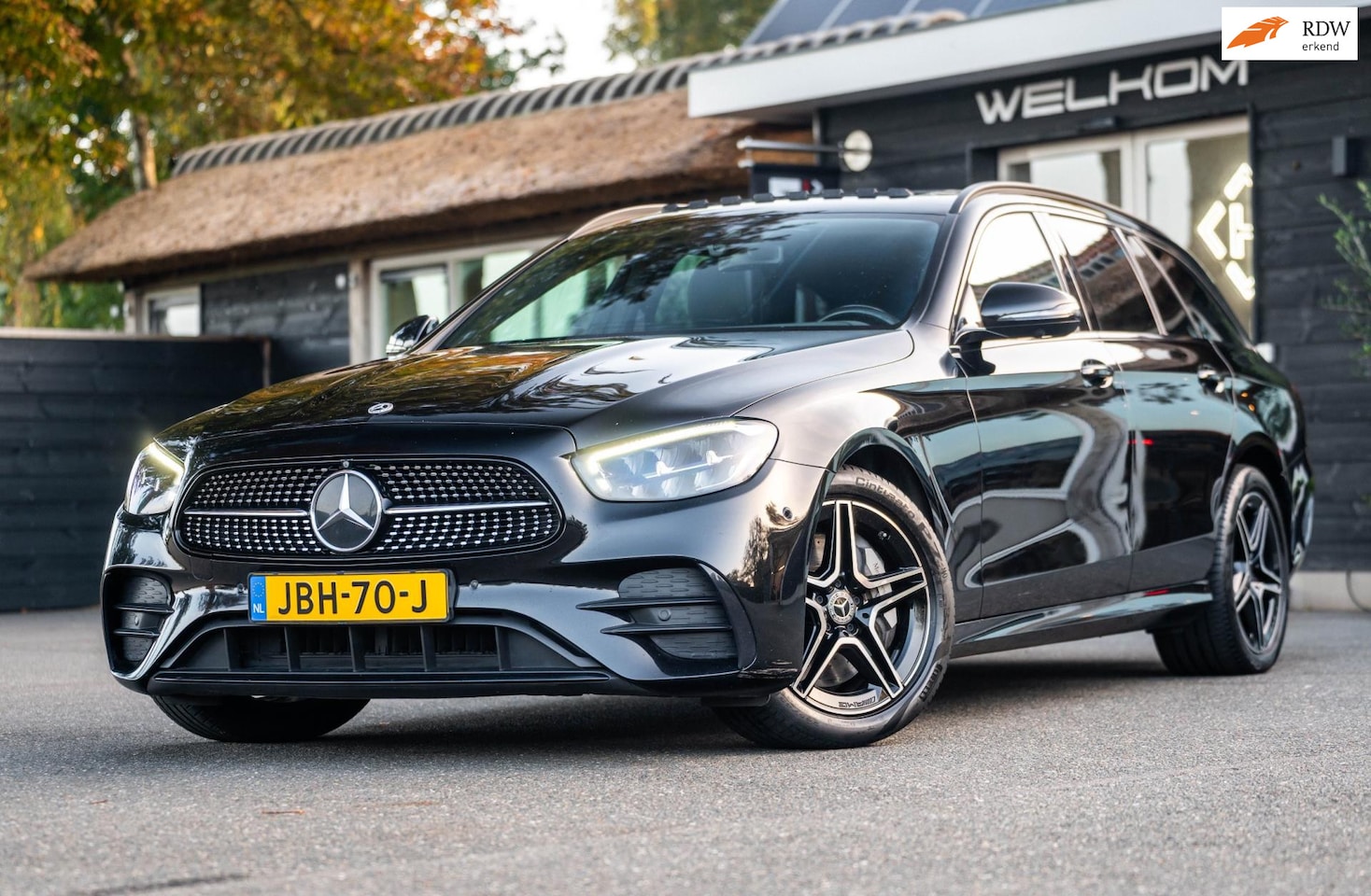 Mercedes-Benz E-klasse Estate - 300 e AMG Line Schuifdak I Trekhaak I Cruise I 360 Camera I Sfeerverlichting I Led I BTW - AutoWereld.nl