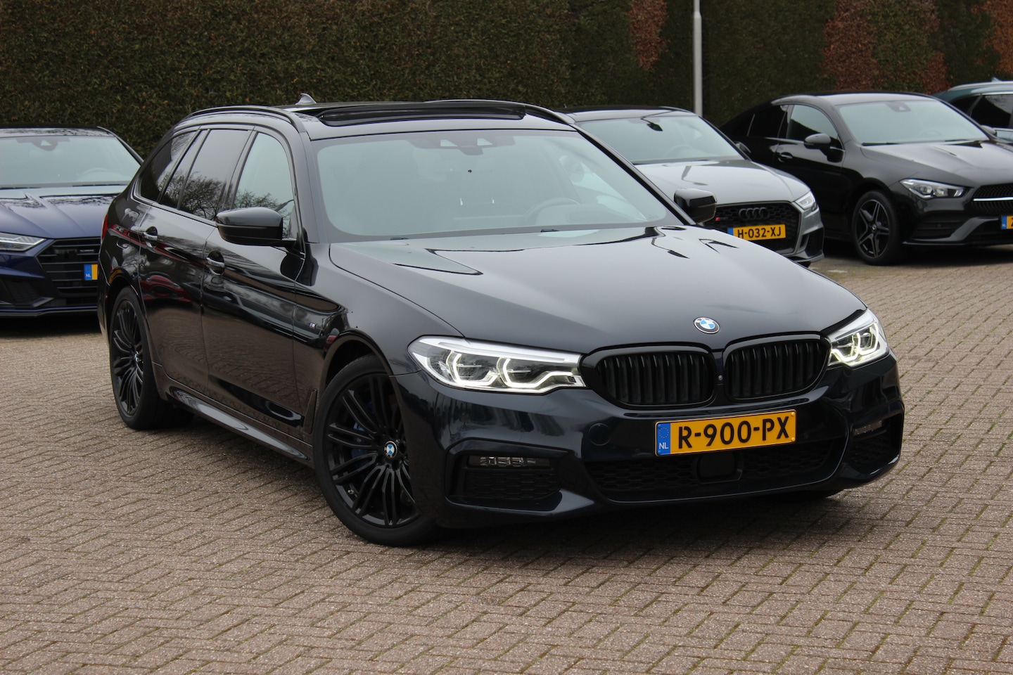 BMW 5-serie Touring - 540i xDrive High Exe. M Sport / Trekhaak / Panoramadak / 360Camera / Head-up / Leder / 19' - AutoWereld.nl