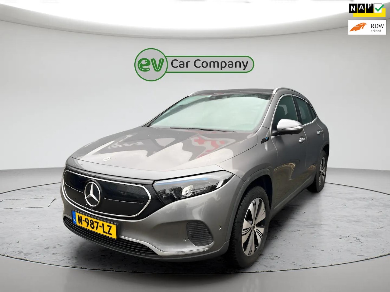Mercedes-Benz EQA - 250 Business Solution Luxury 67 kWh | SOH 92% | Panoramadak | Headup Display | 360 Camera - AutoWereld.nl