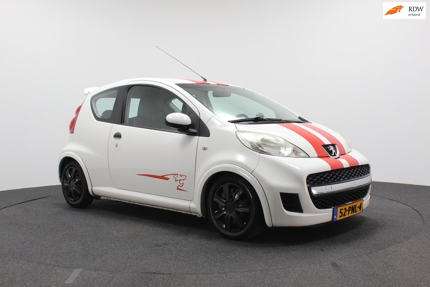 Peugeot 107 - 1.0-12V Accent | Airco | Sportief | Verlaagd | Zeer goed onderhouden - AutoWereld.nl