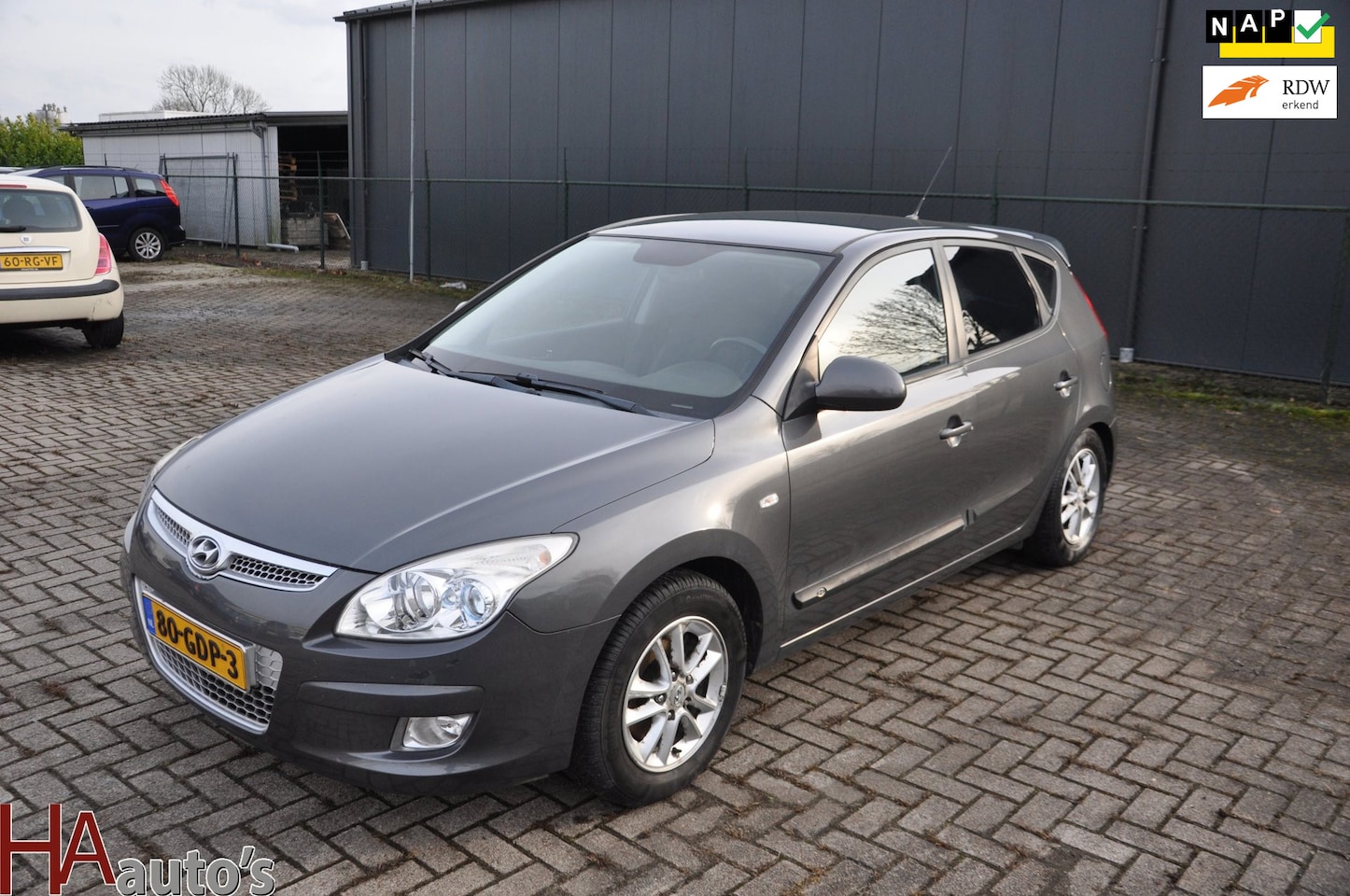 Hyundai i30 - 2.0i Style 5-deurs *CLIMA* - AutoWereld.nl