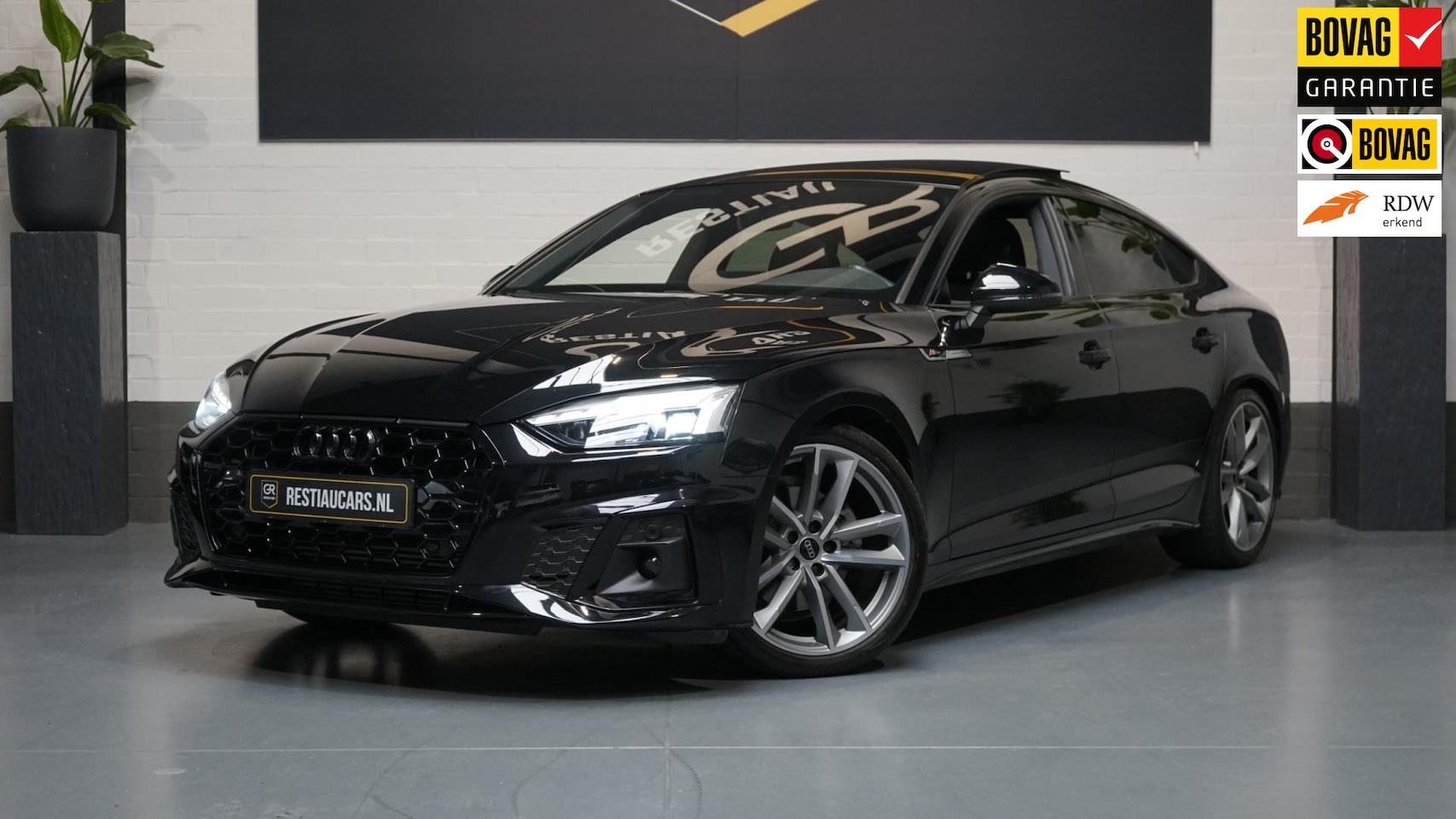 Audi A5 Sportback - 35 TFSI 3x S-Line Black Optik AUTOMAAT-ACC-ALCANTARA-AUDI SOUND-CAMERA-KEYLESS-MATRIX-PANO - AutoWereld.nl